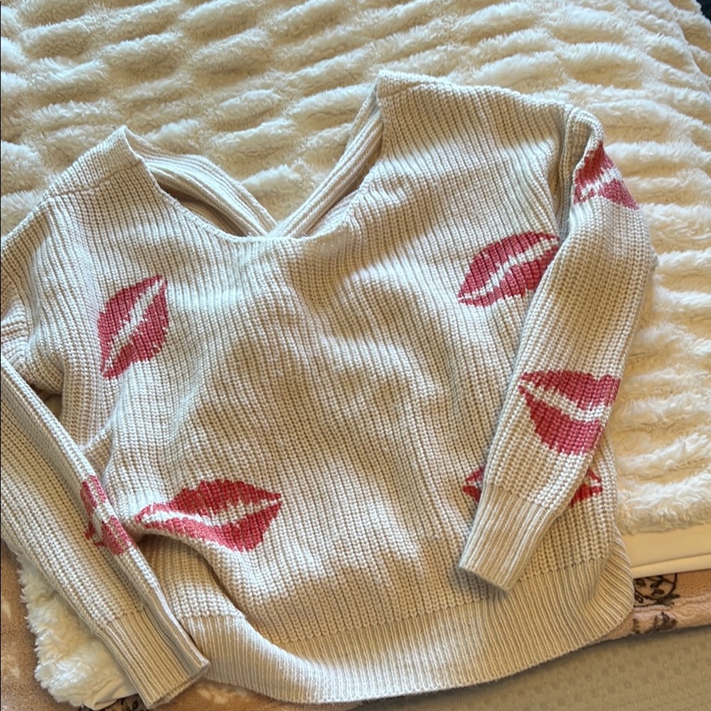 Cream V-Neck Sweater with Pink Kiss Prints